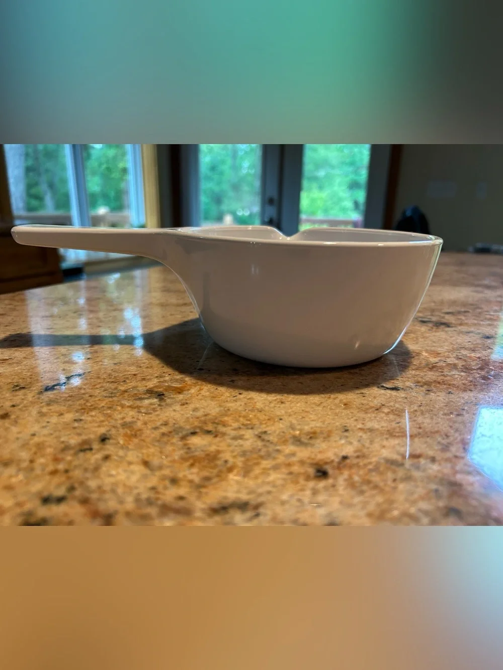 CorningWare “Just White” #P-82-B 24 oz Spouted Sauce Pot w/ Pyrex Lid #P-81-C